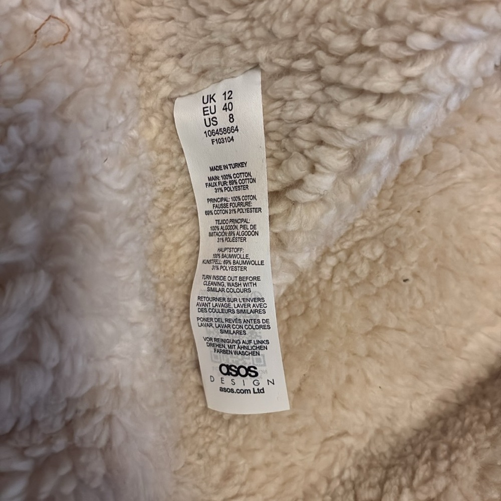 ASOS Denim jacket with Sherpa like lining , snap closure, Very OVERSIZED size 8 - Picture 5 of 7